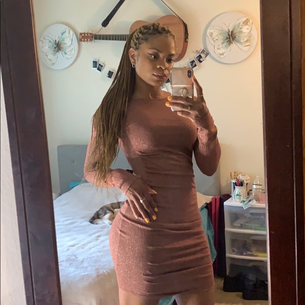 Long Sleeve Sparkled Dress